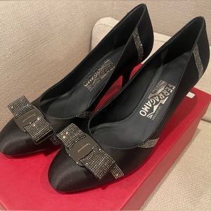 Salvatore Ferragamo Carla size 7